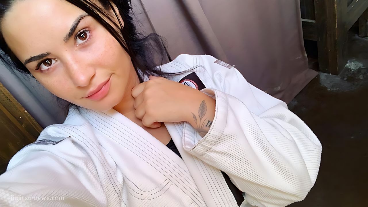 Demi Lovato training BJJ